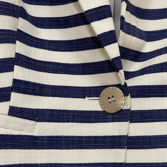 ⭐️Sharagano navy blue and off-white striped blazer - Picture 5 of 11